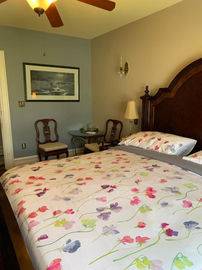 Green Oaks B&B 나이아가라온더레이크 외부 사진