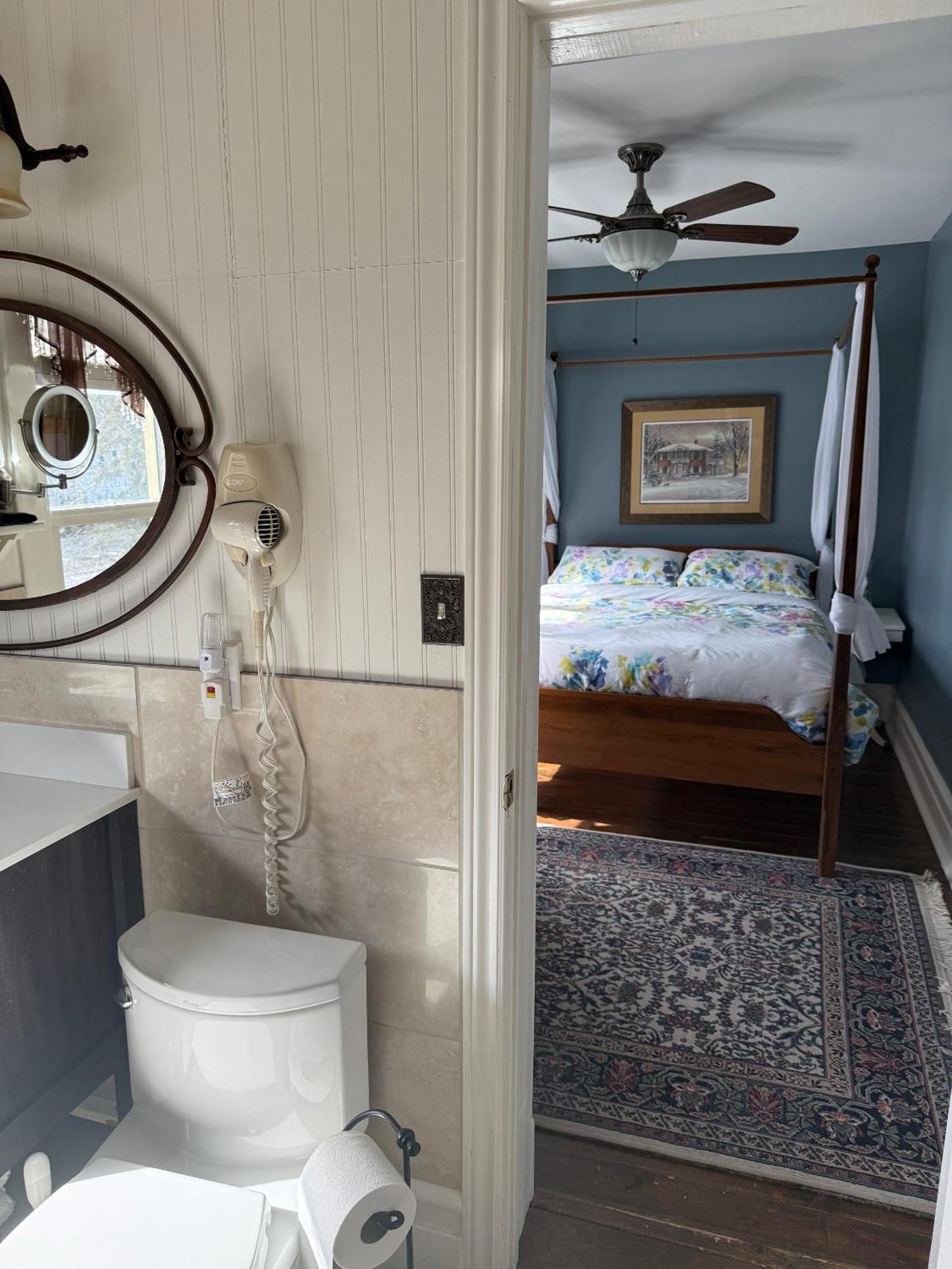 Green Oaks B&B 나이아가라온더레이크 외부 사진