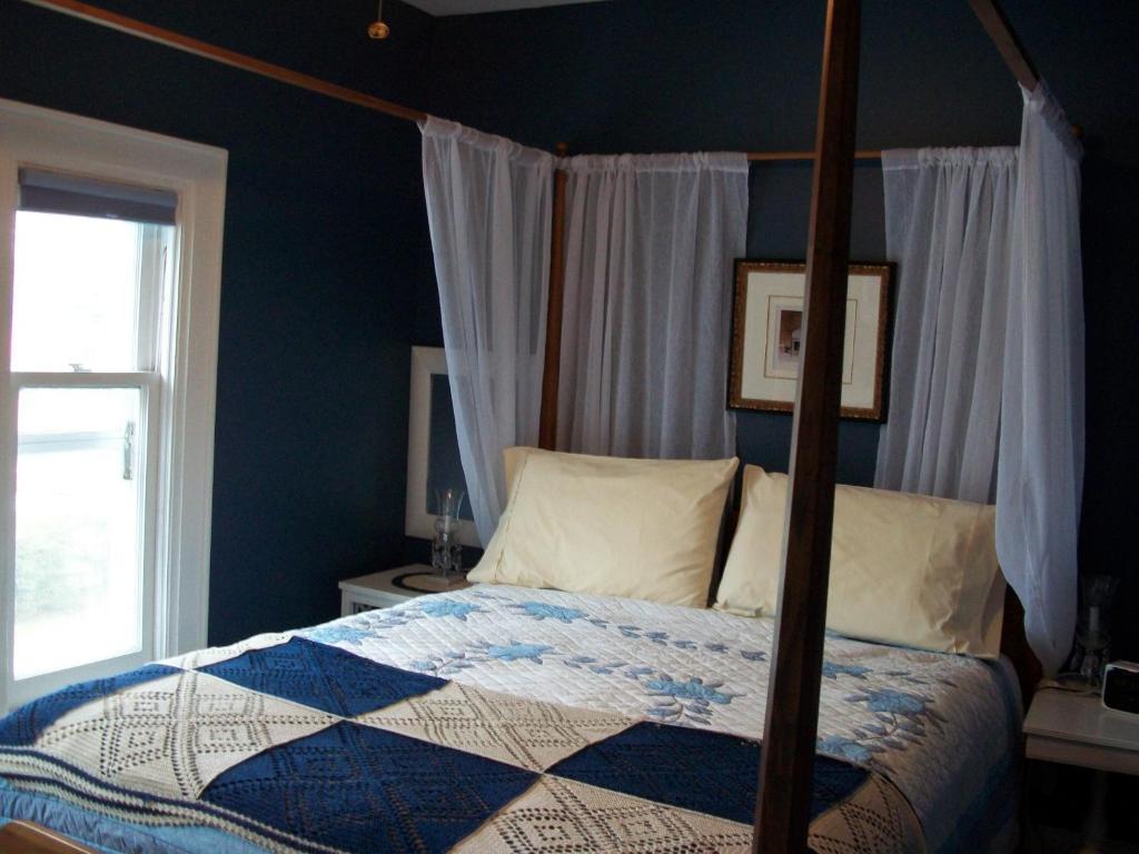 Green Oaks B&B 나이아가라온더레이크 객실 사진