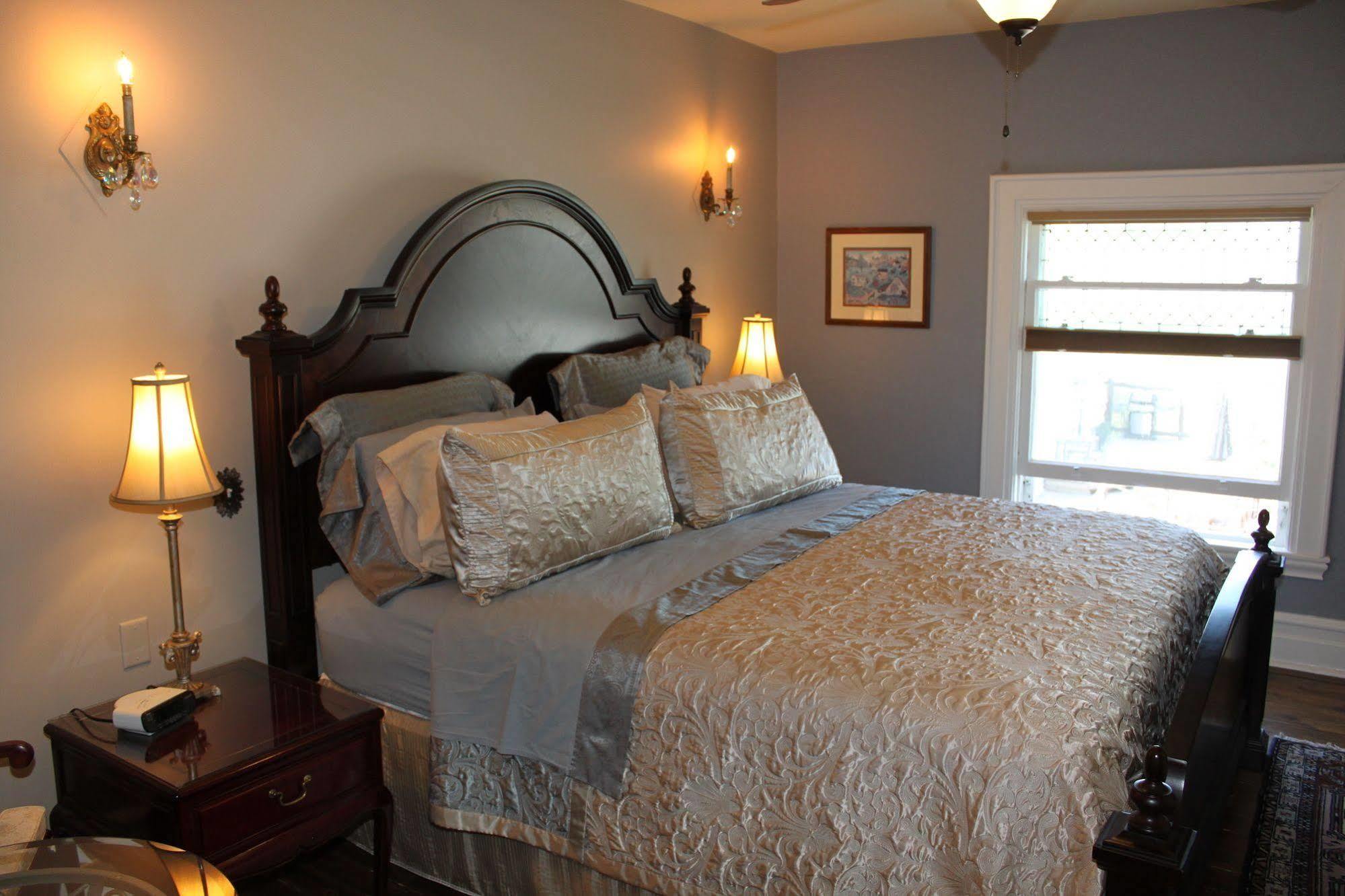 Green Oaks B&B 나이아가라온더레이크 외부 사진